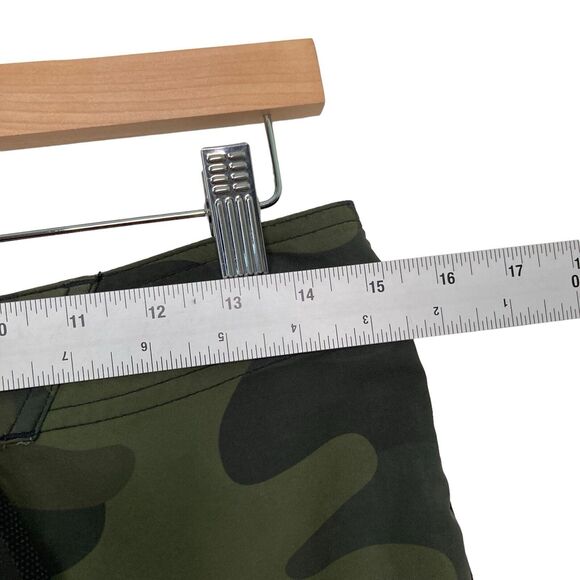 Oakley Mens Camo Board Shorts size 30 Green Poly Stretch Swim Beach Lace Up - Picture 6 of 11